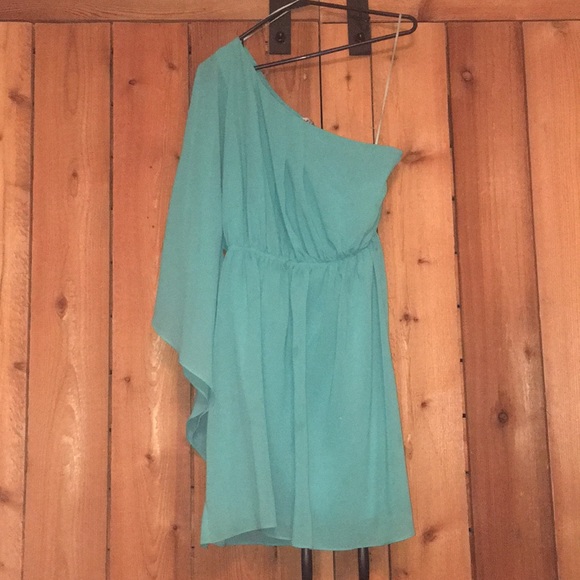 Dress - Picture 1 of 1